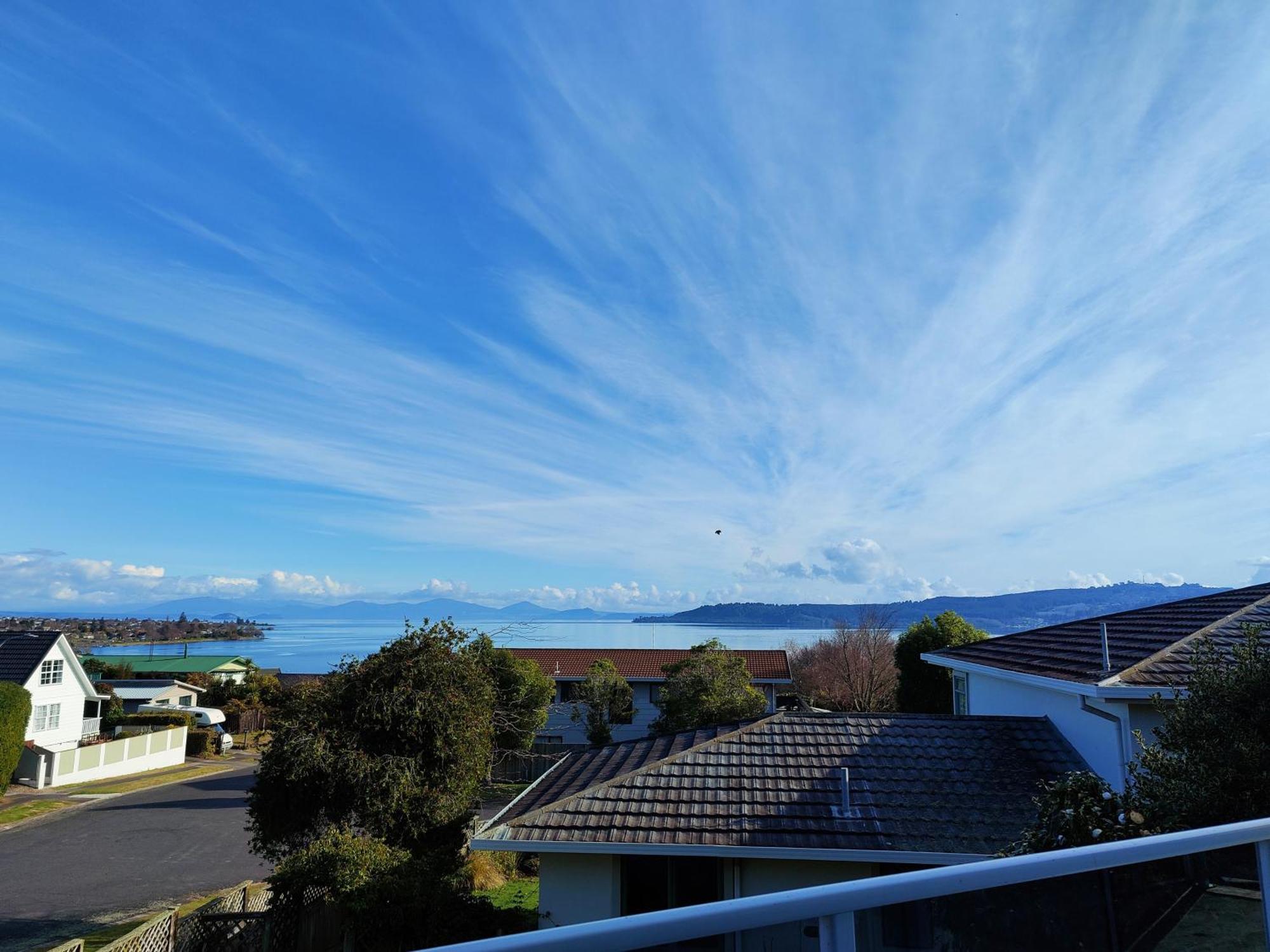 Delight In Birch-Lake View Holiday Home Taupo Luaran gambar