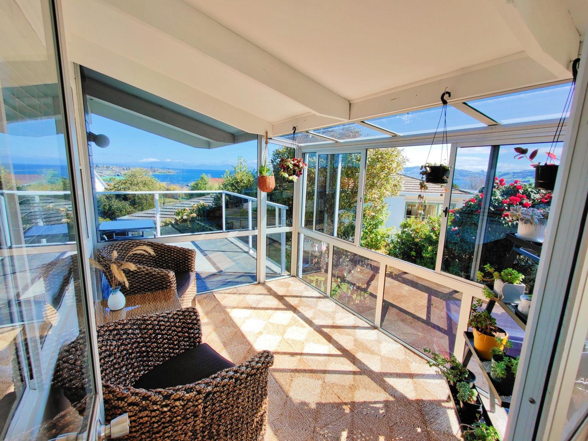 Delight In Birch-Lake View Holiday Home Taupo Luaran gambar